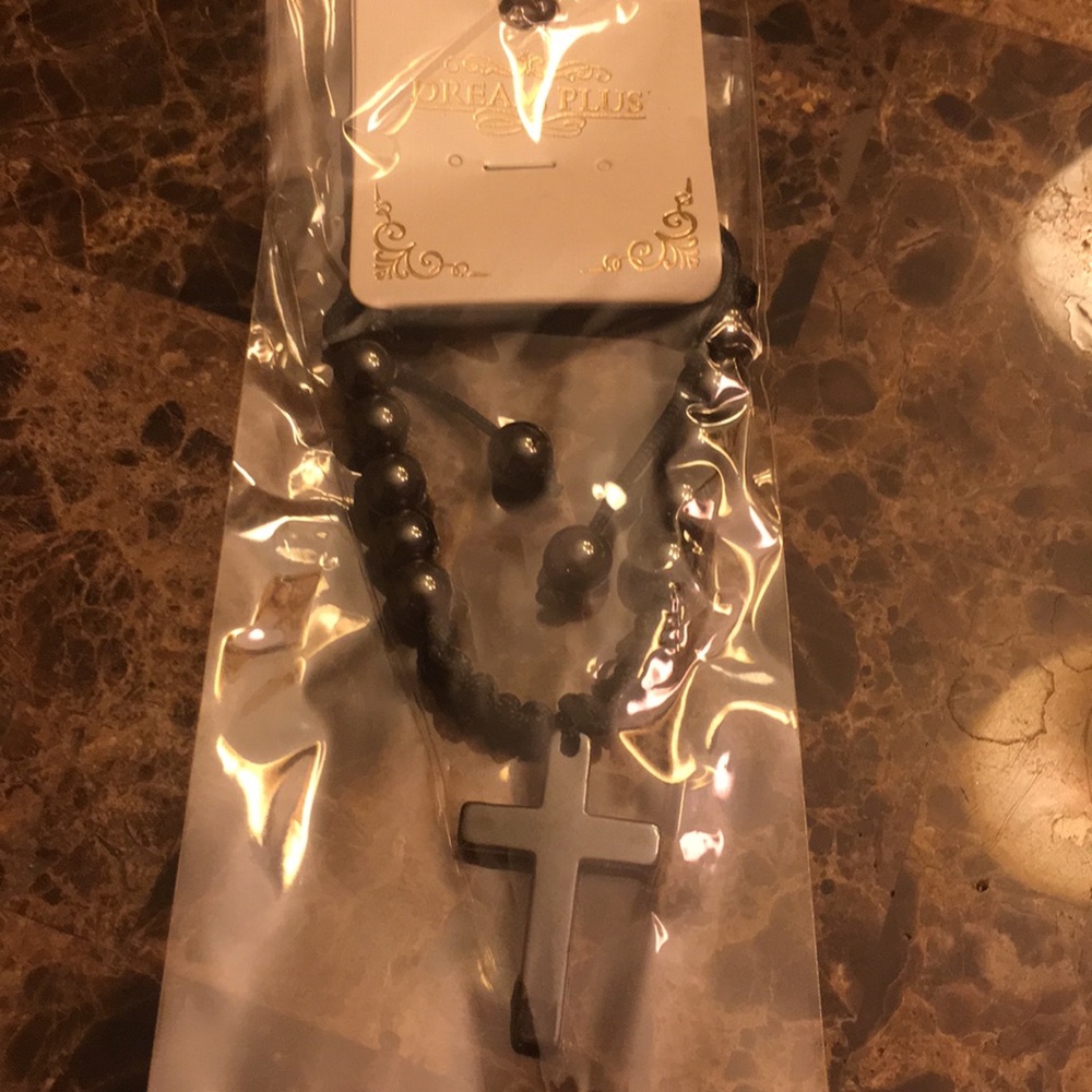 Crucifix Bracelet - Picture 2 of 3